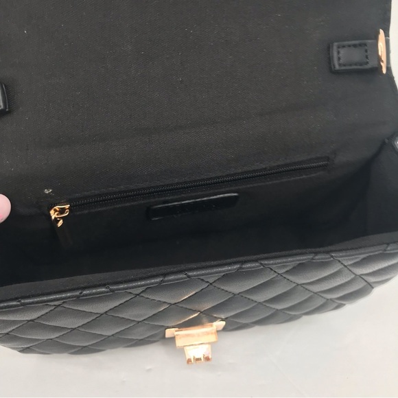 🍄4 for $35 Vegan Leather Quilted Convertible Handbag - Picture 6 of 9